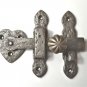 BEATEN STYLE CAST IRON FURNITURE DOOR LATCH LIFT UP DOOR LOCK ANTIQUE STYLE CR2