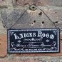 VINTAGE STYLE METAL LADIES ROOM DOOR WALL SIGN PLAQUE WOMEN DAMES QUEENS PP5