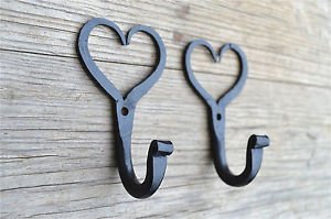 A pair hand wrought iron Shaker heart hooks folk art wall hanger door hook LHH1