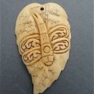 A BEAUTIFUL HANDCARVED DRAGONFLY PENDANT NECKLACE