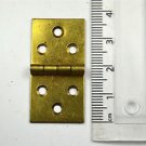 A small square brass vintage box hinge caddy hinge P27