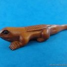 BEAUTIFUL HAND CARVED WOODEN BOXWOOD NETSUKE LIZARD L70