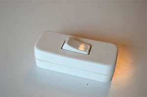 WHITE COLOURED INLINE ROCKER SWITCH FOR LAMPS LIGHTS LAMP LIGHT CB19