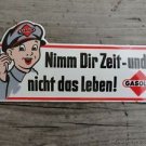 FANTASTIC QUALITY VINTAGE STYLE GERMAN GASOLIN BOY ENAMEL METAL SIGN BADGE