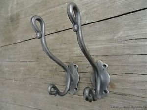 A PAIR STYLISH ANTIQUE STYLE TRUNK DOUBLE COATHOOK CAST IRON COAT HOOK RACK R4