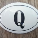 SMALL ANTIQUE STYLE ENAMEL DOOR LETTER Q SIGN PLAQUE HOUSE FLAT FURNITURE LETTER
