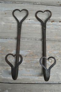 PAIR BEAUTIFUL LARGE SHAKER DOUBLE HEART WROUGHT IRON COAT HOOKS WALL HOOK DHH1