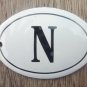 SMALL ANTIQUE STYLE ENAMEL DOOR LETTER N SIGN PLAQUE HOUSE FLAT FURNITURE LETTER