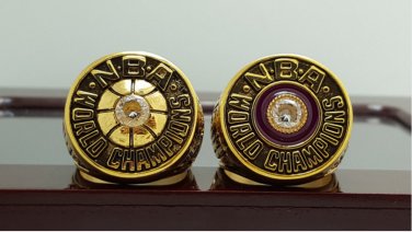 One Set 2 PCS 1980 1982 Los Angeles Lakers National Basketball Championship
