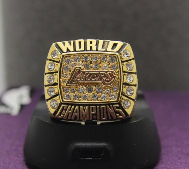 Special memoriable ring for 2000 Los Angeles Lakers basketball world championship