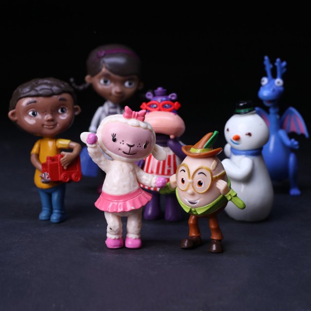 7pcs/lot Kawaii Doc McStuffins Clinic Doctor Friend Girls Dragon Sheep Hippo Snow Man PVC Action