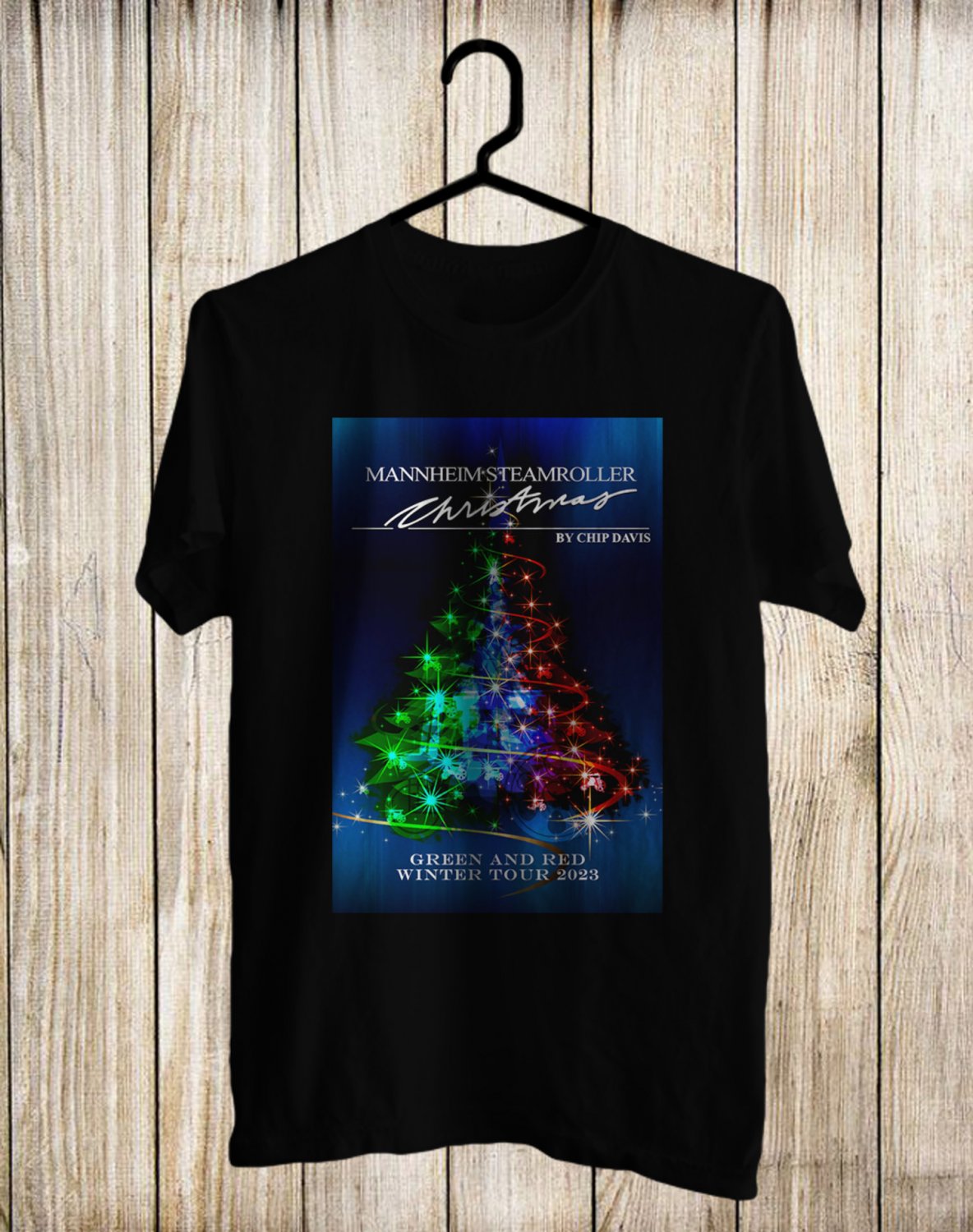 MANNHEIM STEAMROLLER CHRISTMAS EVE BY CHIP DAVID GREEN RED TOUR 2023 FRONT SIDE BLACK TEE ADL02