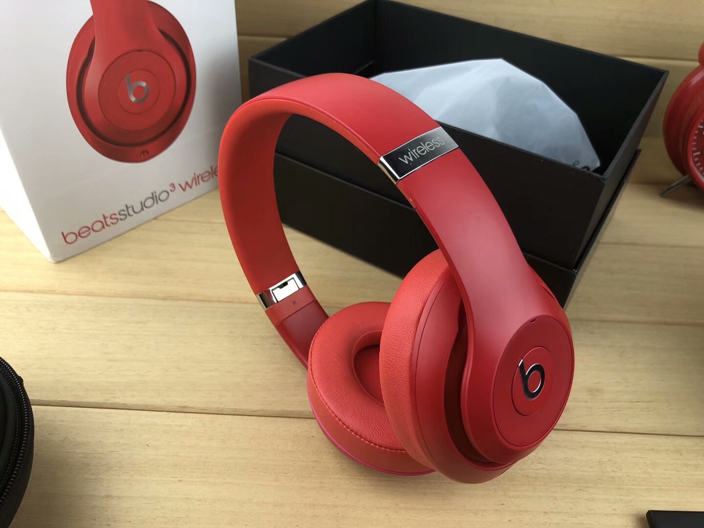 Beats by Dre Studio 3 Wireless Over the Ear Headphones Red Free Shipping