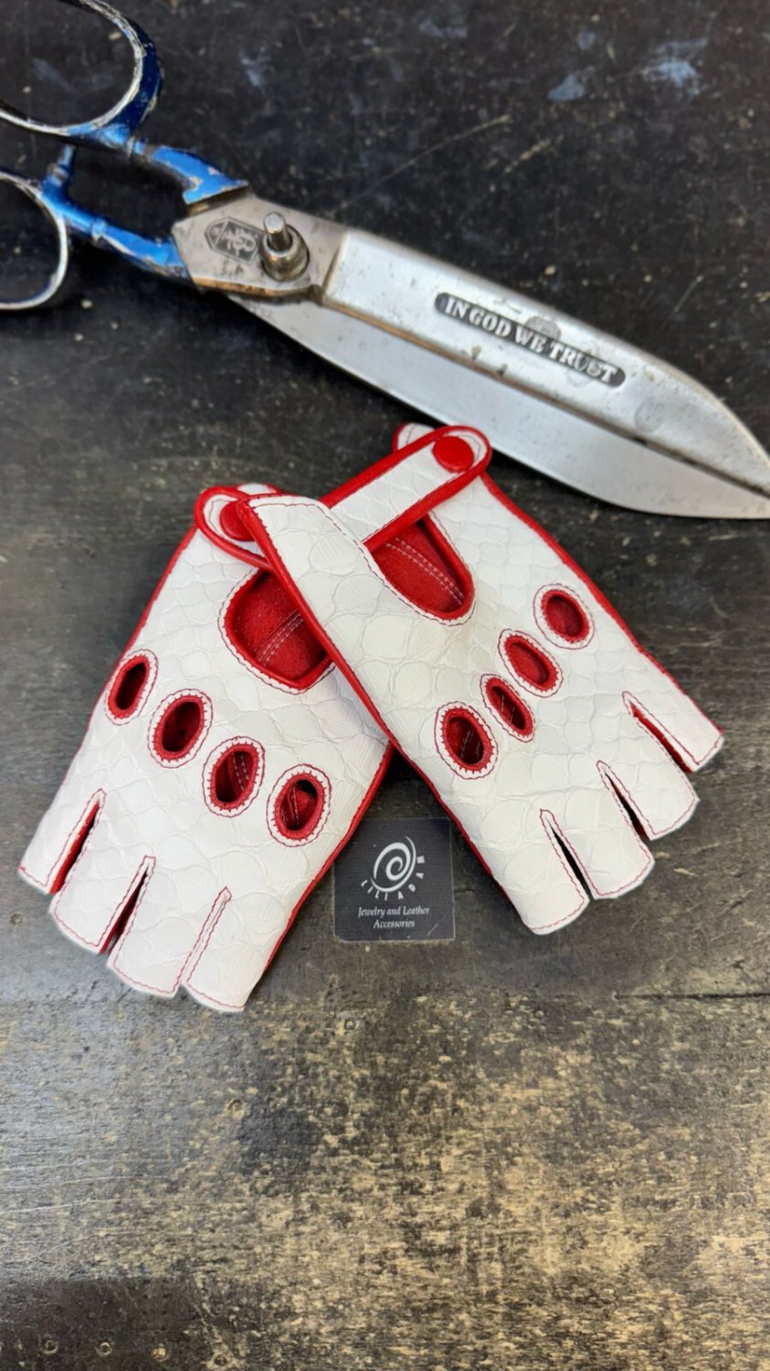 Python Women's Driving Gloves