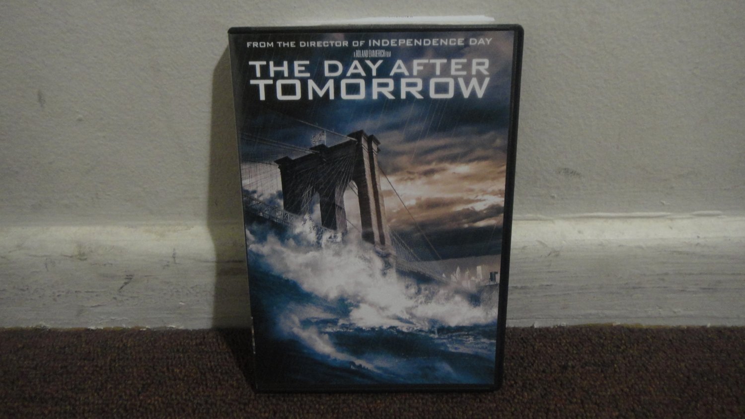 THE DAY AFTER TOMORROW - DVD, Dennis Quaid. Beautiful Cond. LOOK!!!
