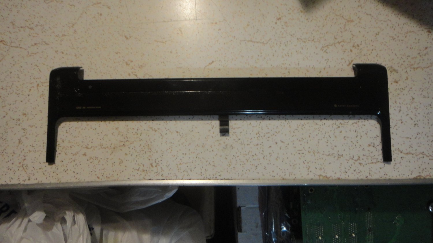 HP Pavilion DV6Z-2100 Laptop Front Top Speaker Cover Nice Cond....LooK!
