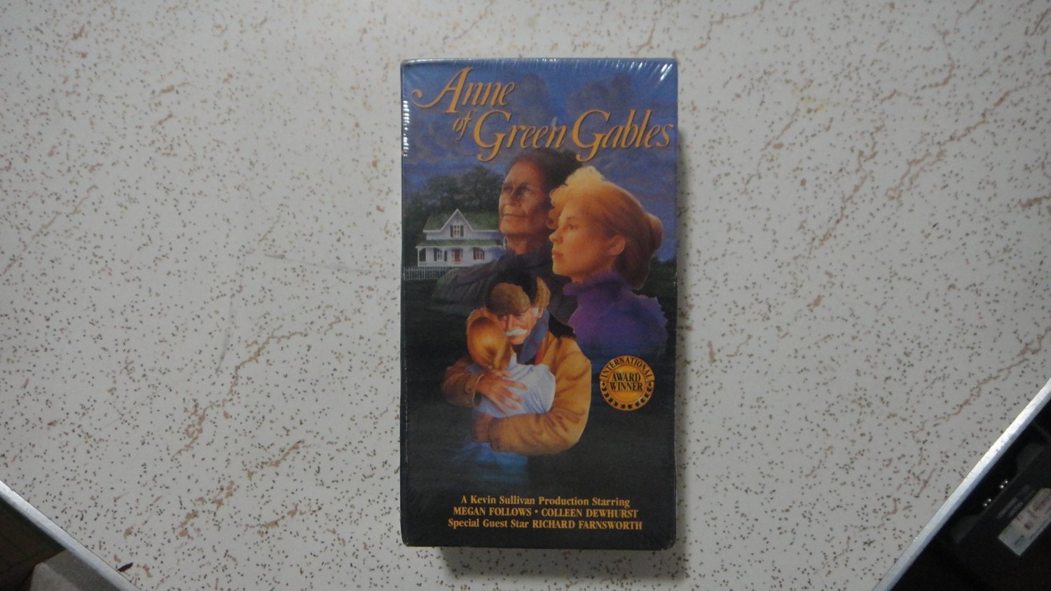 ANNE OF GREEN GABLES VHS 2tapes sealed and new!!! Megan