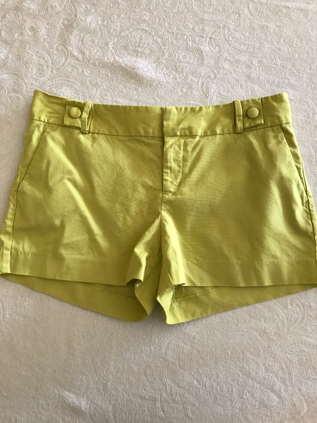 BANANA REPUBLIC Women's Shorts Sz 8 Cotton Blend Ryan Fit Solid Lime Green