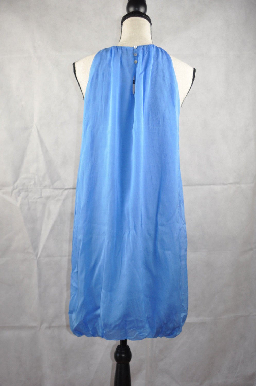 Zara Woman Silk Dress Size M Floral Rosette Blue Bubble Hem Bottom 100% Silk NWT