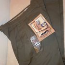 Mens Dockers Wrinkle Free Classic Fit No Iron Pants khaki green size 33x29 NWT