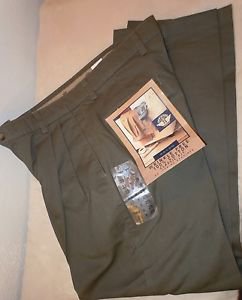 Mens Dockers Wrinkle Free Classic Fit No Iron Pants khaki green size 33x29 NWT