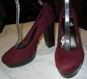 Mossimo maroon heels pumps size 9.5