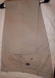 Men's Dockers Flat Front Individual Fit Waistband Beige Size 40x32