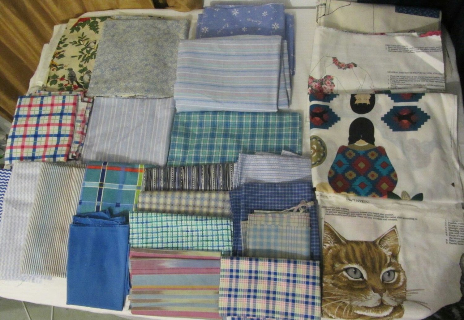 Lot Assorted Fabric Scrap Remnants Quilting Sewing Arts Crafts Projects