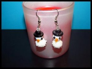 Delightful Roly-Poly Snowmen Pierced Earrings Winter/Holiday NEW