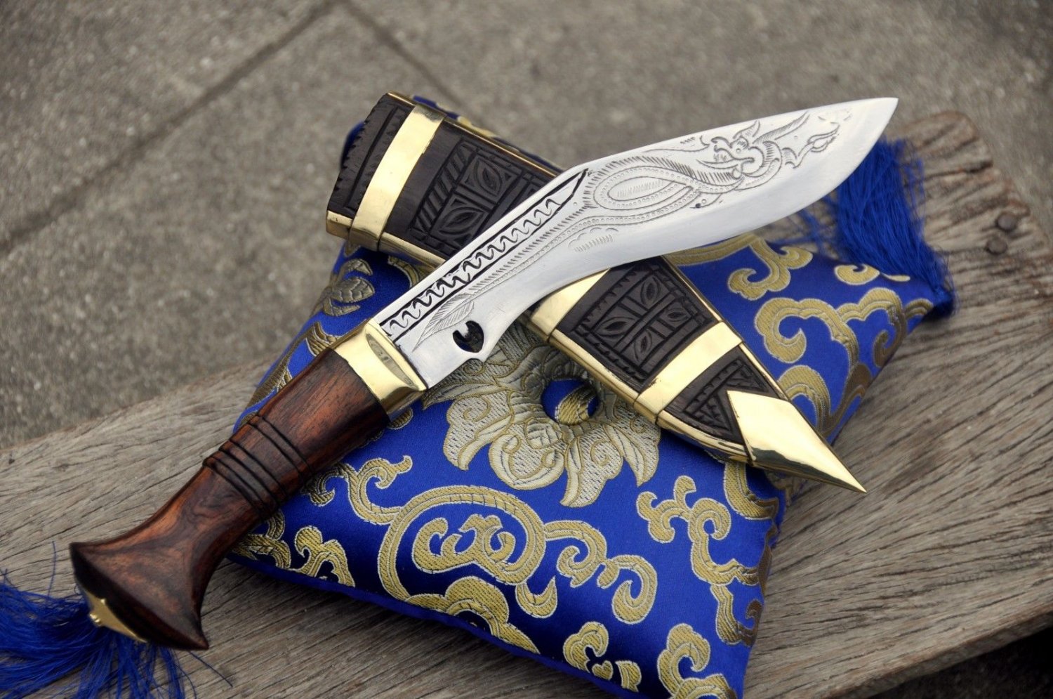 6"Blade Chainpure carving kukriTraditional khukuri from Nepal, gurkha