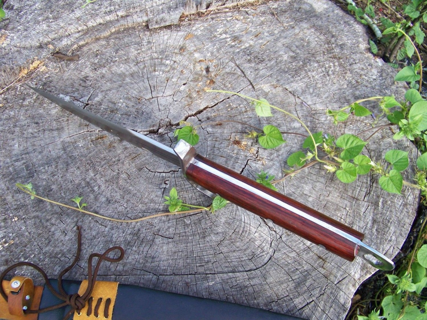 ScorpionTail SpearPoint Bowie,kukri,khukuri,sword,bowie,knives,machete,Nepal