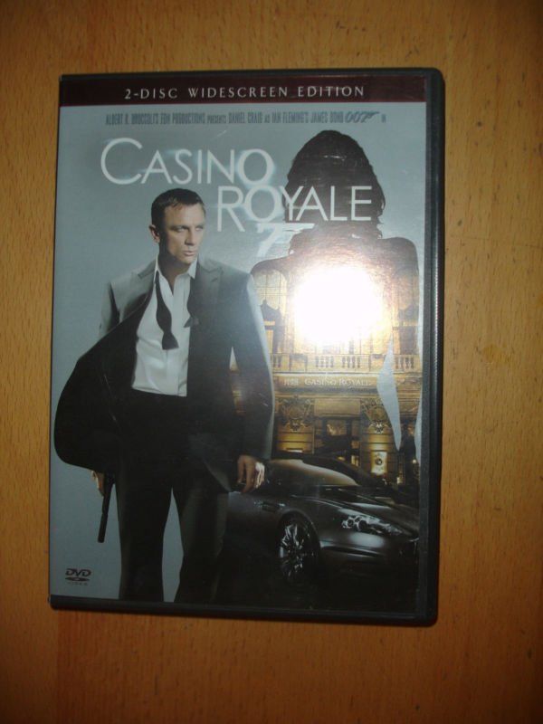 Casino Royale (DVD, 2007, 2-Disc Set, Widescreen)
