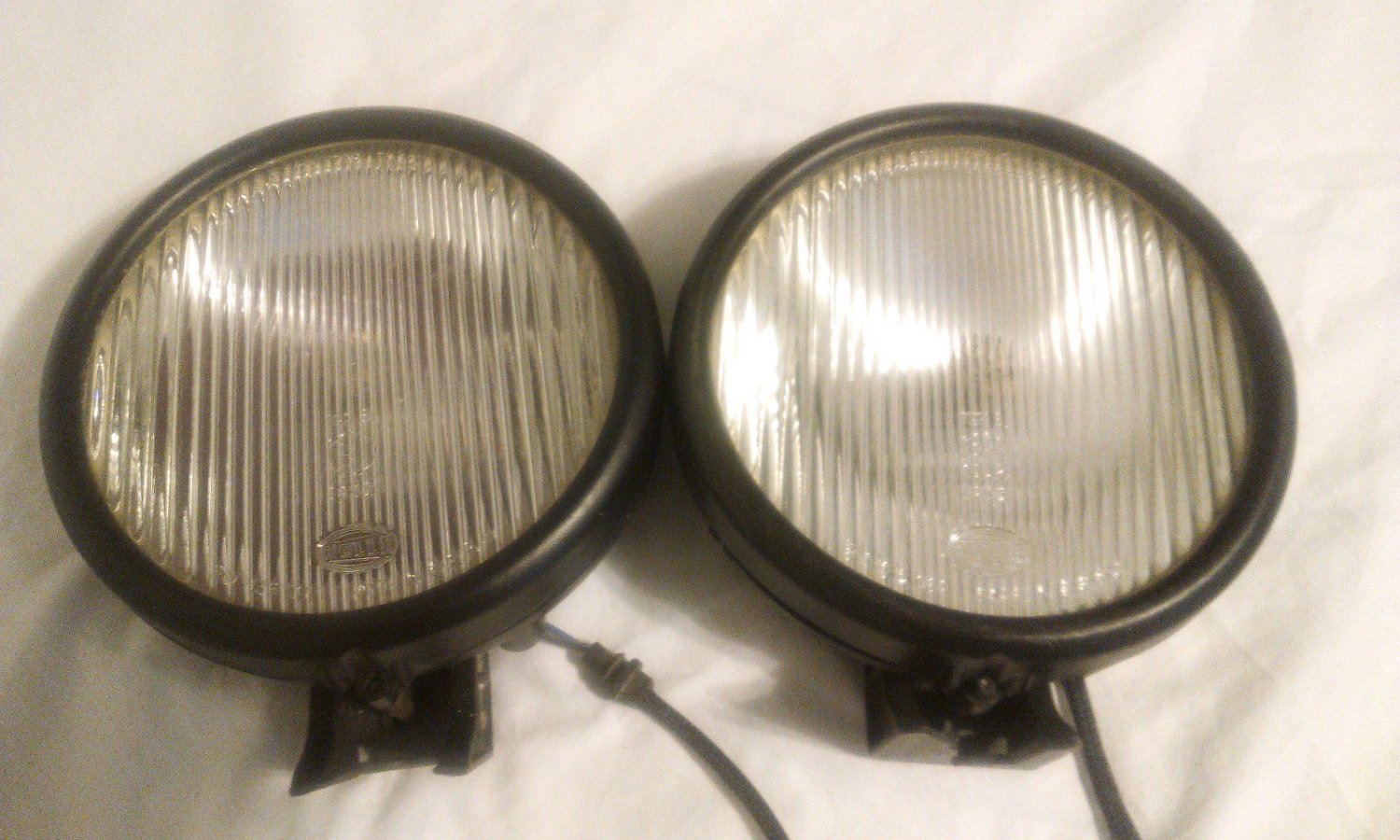 2 JEEP WRANGLER 2005 2006 Fog Lamps Fog Light HELLA 55077917AA issues
