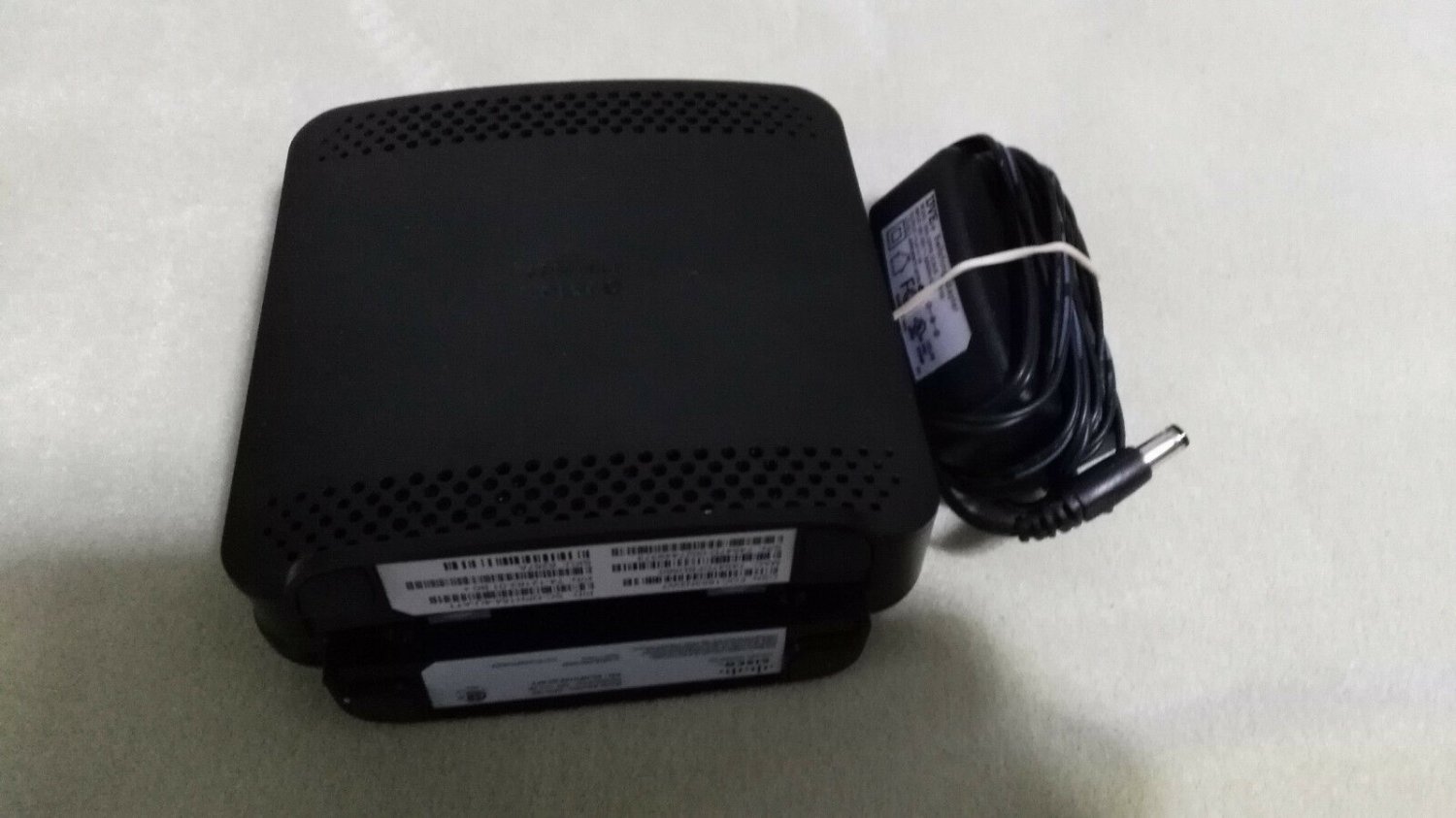 1 Cisco AT&T Microcell Wireless Cell Signal Booster Tower Antenna Model