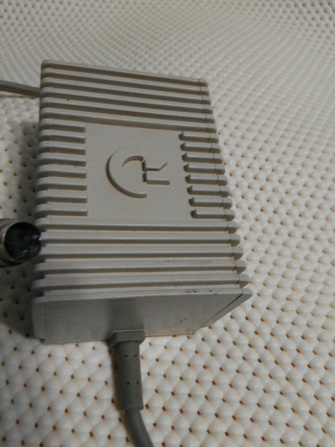 OEM Commodore 64 White Power Supply DV-512 CM P/N 251053-10 DVE 0888 COLLECTIBLE