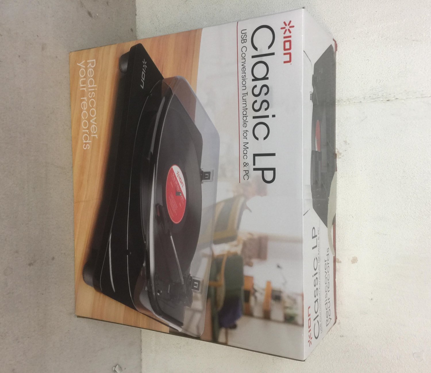 ION Audio Classic LP 3-Speed Belt, Drive Turntable with USB Digital Conversion (Ex-display)