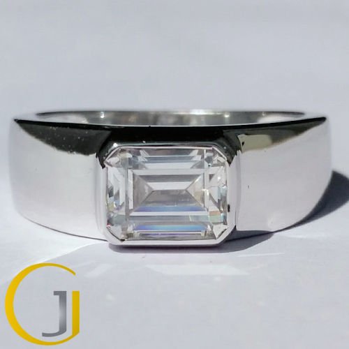 1.75 Cts Emerald Bezel Set Solitaire Engagement Men's Ring 925 Sterling Silver