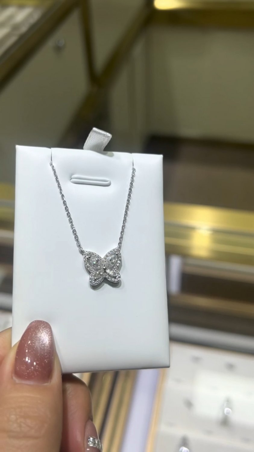 DF01O Lab moissanite necklace 1.02ct