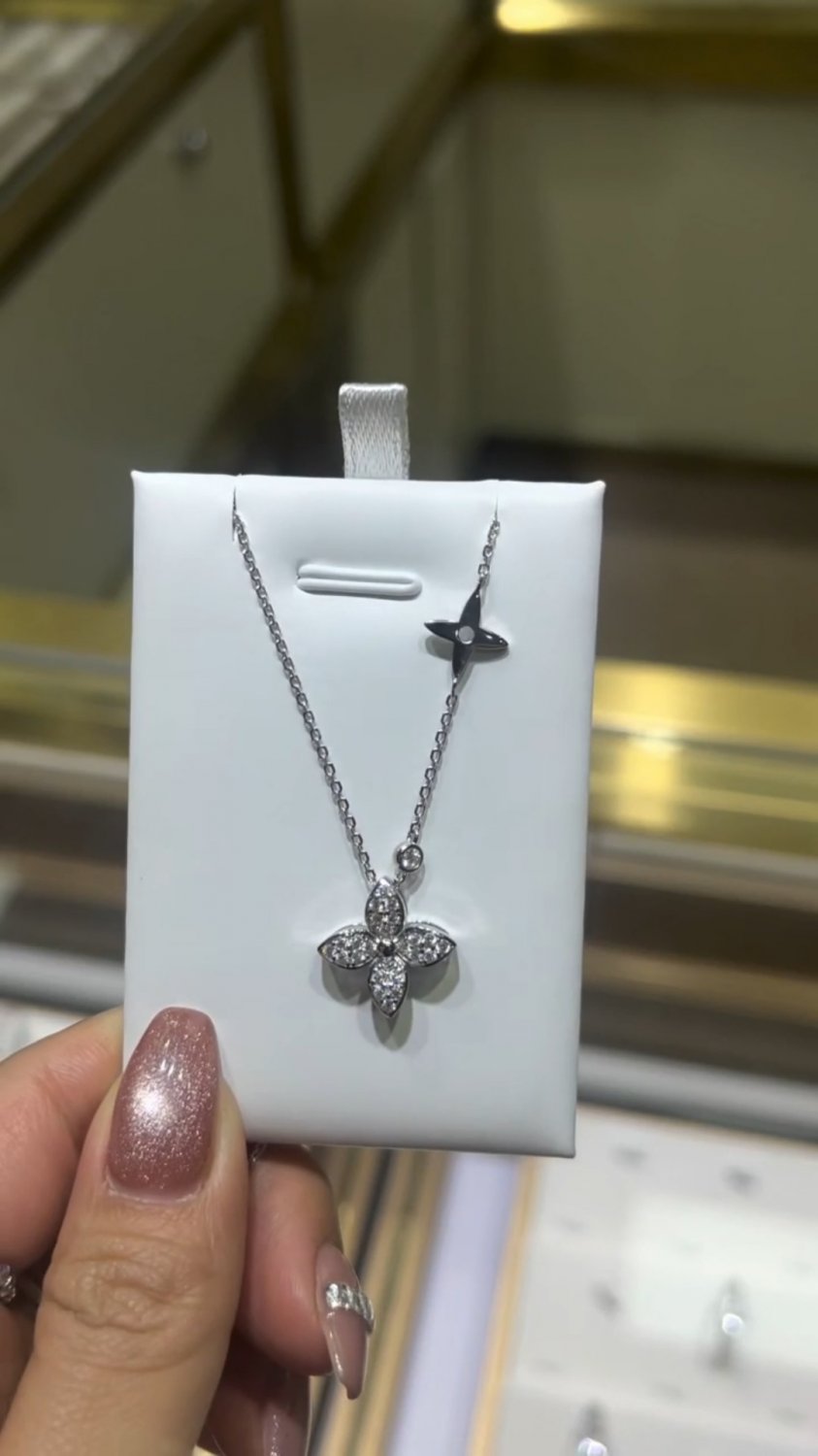 DF41O Lab moissanite necklace 0.4ct