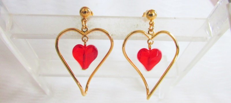 Vintage AVON Two of Hearts Earrings Gold Tone Surgical Posts Red Acrylic New