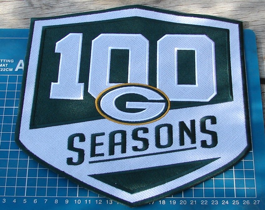 2018 GREEN BAY PACKERS 100 SEASONS COMMEMORATIVE PATCH FOOTBALL 10" EMBROIDERY