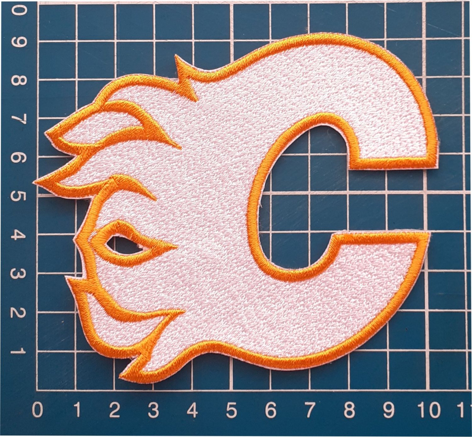 CALGARY FLAMES NHL HOCKEY National Team Logo WHITE sew on  embroidery