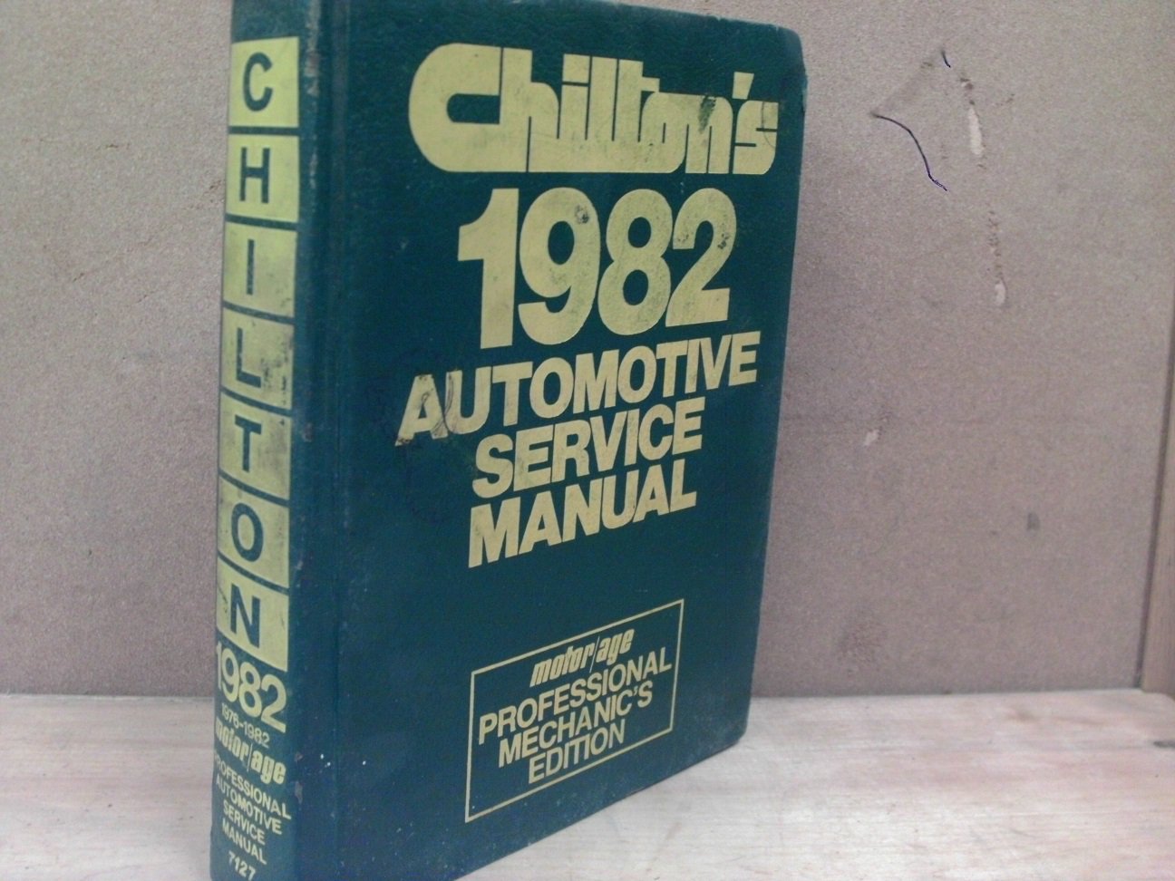 Used Chilton 1976-82 Professional Auto Repair Manual