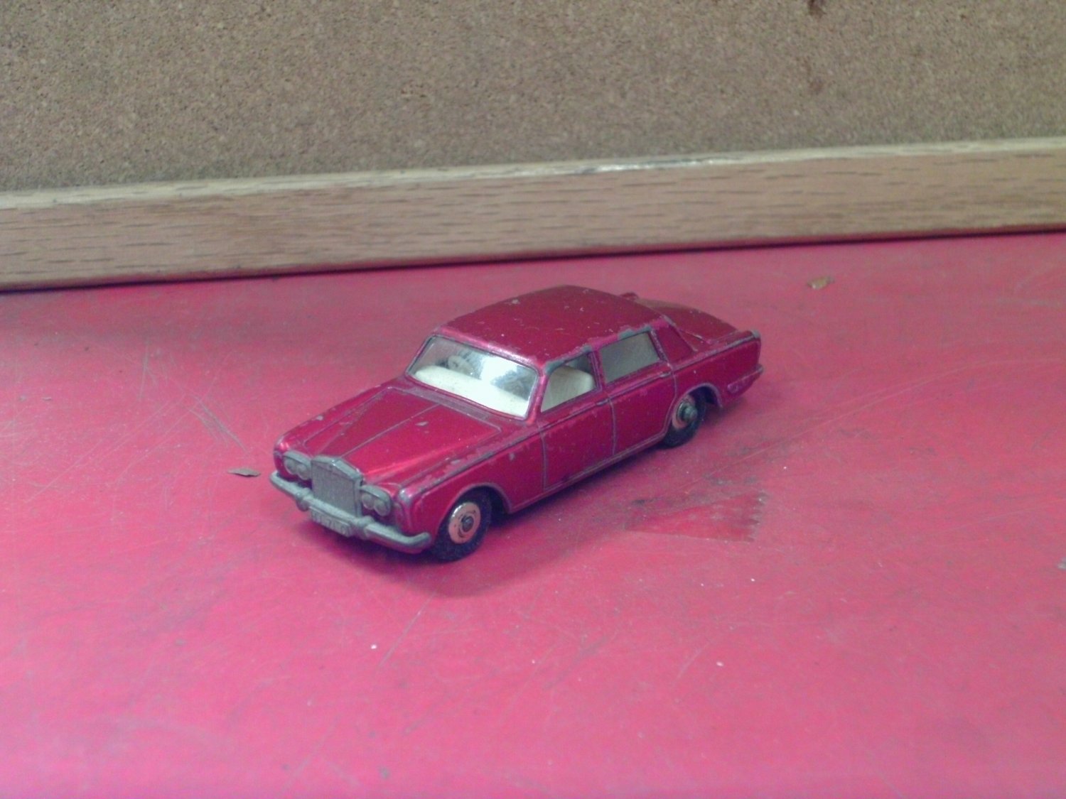 Matchbox Regular Wheels #24 Rolls Royce Silver Shadow MB24C1-2 VG