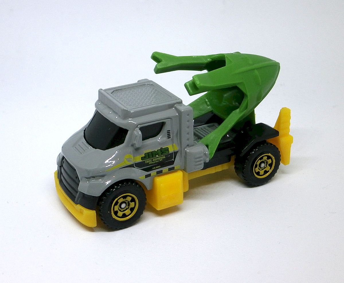 2018 Matchbox #35 Tree Lugger in Grey Mint on Card FHH07