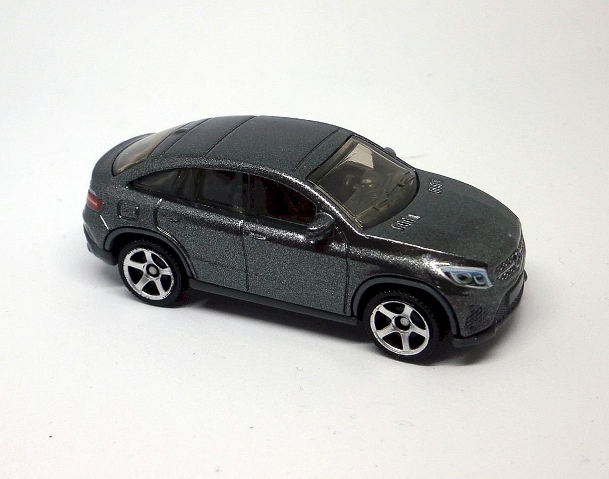 2018 Matchbox #5 Mercedes-Benz GLE in Gray Mint on Card FHG69