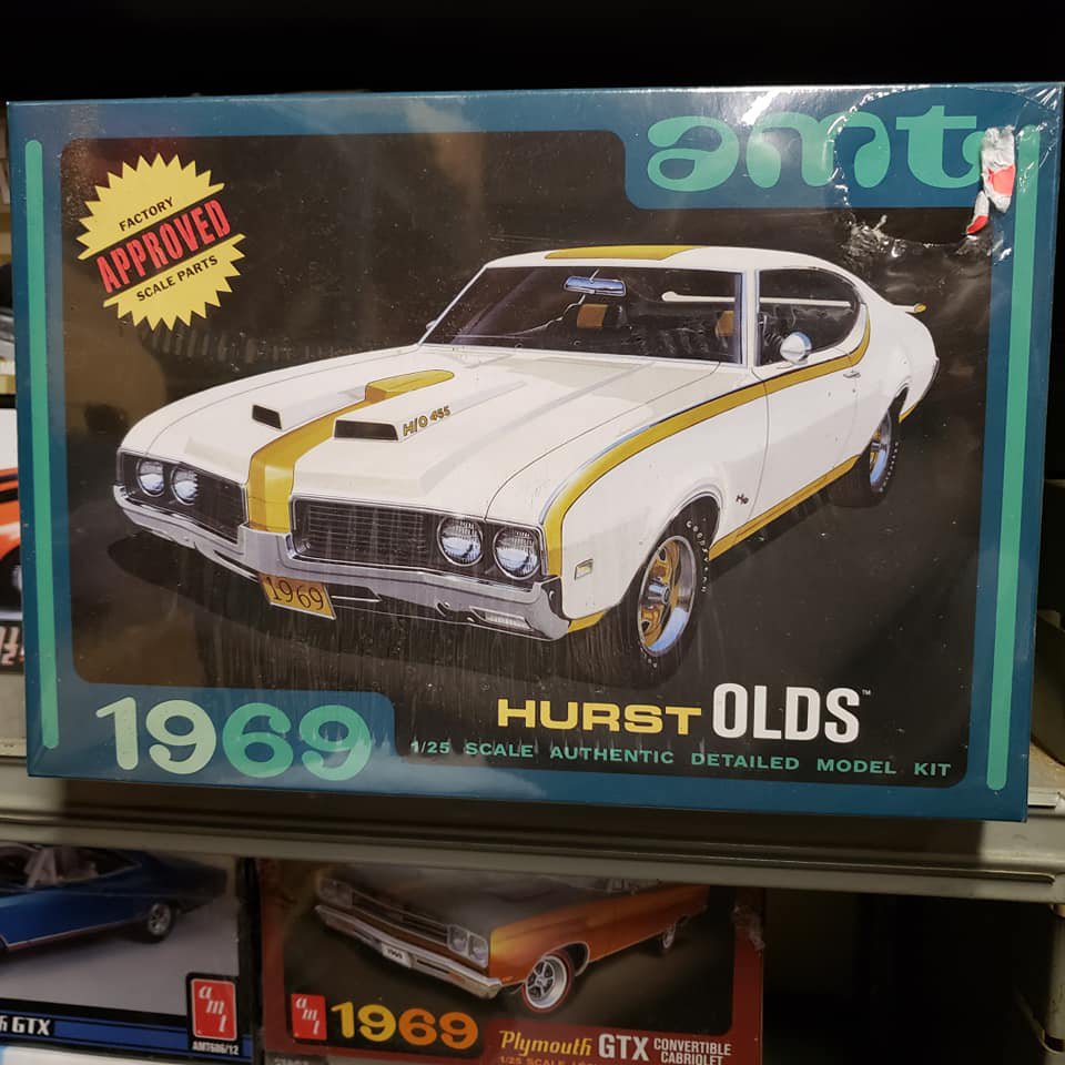 AMT 1969 Oldsmobile Hurst Olds Model Kit Sealed in Box AMT703