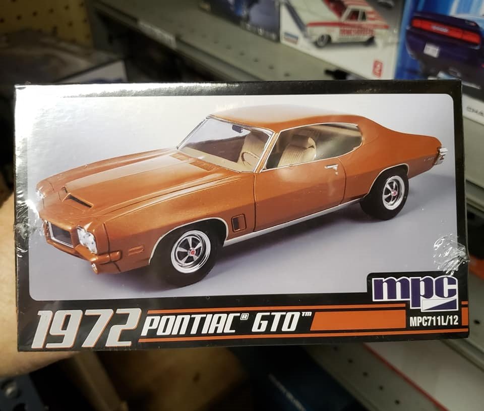 MPC 1972 Pontiac GTO 1/25 Scale Model Kit MPC711L/12