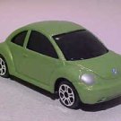 2017 Maisto 1:64 Volkswagen VW New Beetle in Green Carded 11743