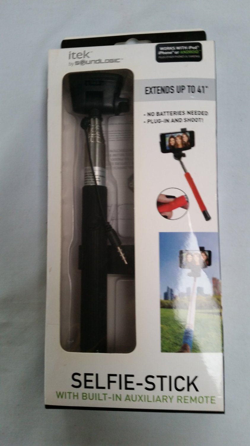 itek Selfie-Stick with built in Auxillary Remote